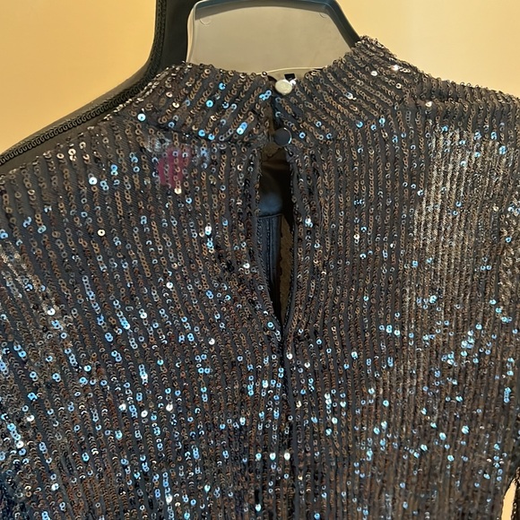Vince Camuto Sequin Top - Picture 3 of 10